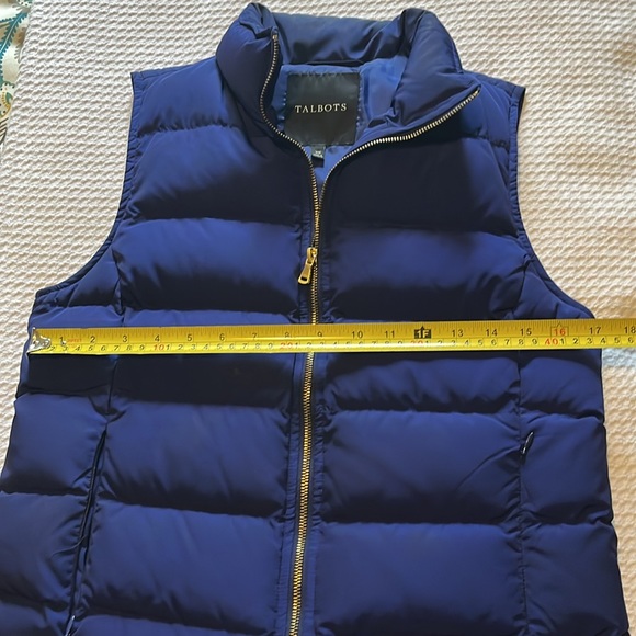 Talbots women’s navy blue puffer vest - Picture 9 of 10